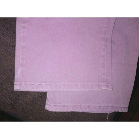 Lee Jeans Womens Lavender Sz 16 Relaxed Straight Leg at the Waist flaw paint - Picture 10 of 10